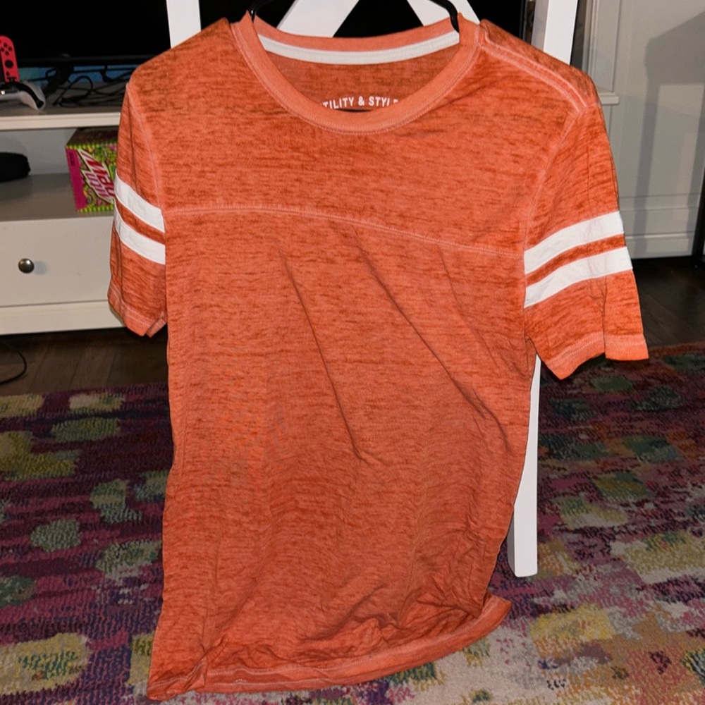 Mossimo Supply Co. Orange Tee Size Small